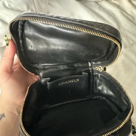 Vintage Chanel Quilted Vanity Bag - Picture 6 of 12